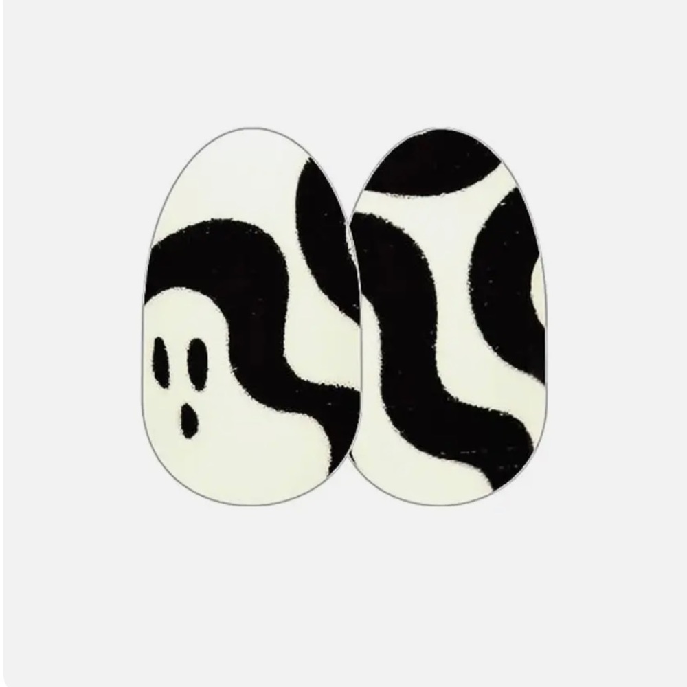 *Retired* Color Street: Feeling Fab-boo-lous | Halloween Glow in the Dark Black - Picture 13 of 14